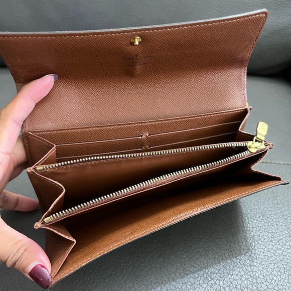 ‼️sold‼️Louis Vuitton Sarah Wallet - Picture 4 of 16